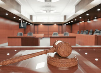 Περίεργες Σιωπές, Μηνύσεις και Καθυστερήσεις: Ποια η στάση του Δήμου απέναντι στον ανάδοχο του ηλεκτροφωτισμού;