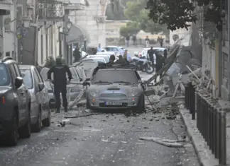 Έκρηξη στην Πλάκα: Κατέρρευσε παλιό κτίριο – Συναγερμός στις αρχές